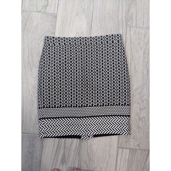 J.Crew Women's Skirt 6P Black White Geometric Lined Back Zip Straight Pencil 190 - Picture 1 of 7